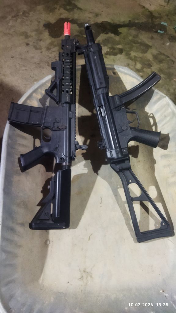 Vendo duas armas de airsoft.